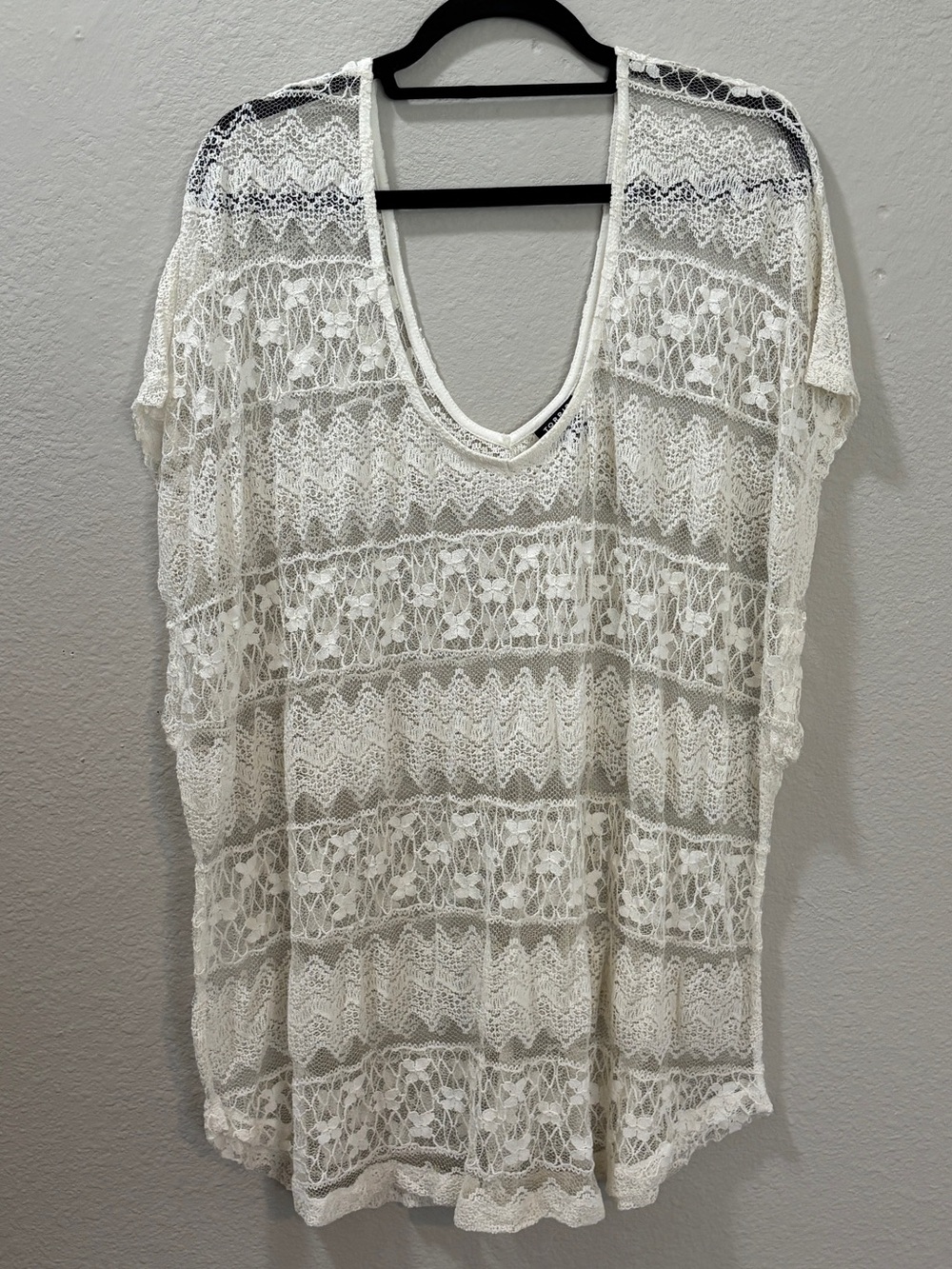 Torrid Boho Flowy Sheer White Lace Top Size 4